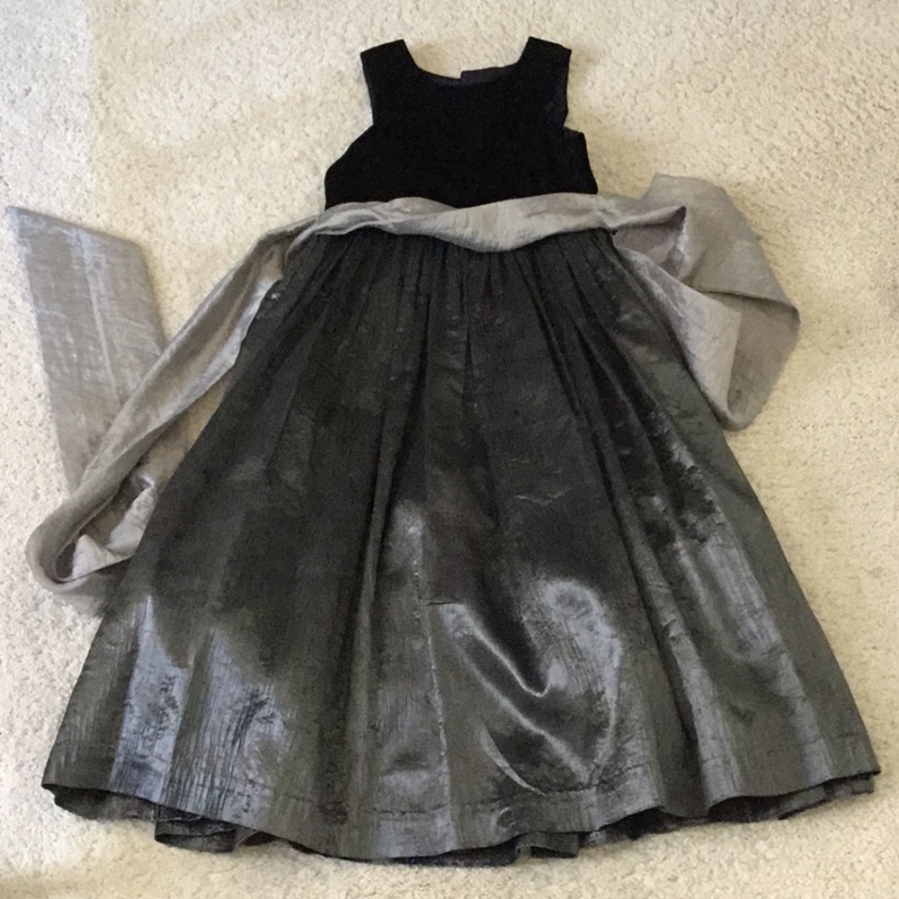 Isabel Garreton Holiday / Party / Wedding / Flower Girl Dress Black Velvet 6X